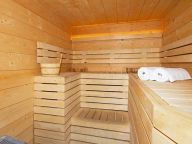 Ferienhaus Le Loup Lodge mit privat Schwimmbad und Sauna-3