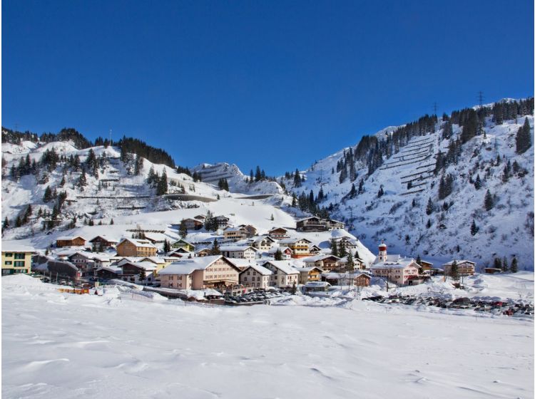 Skidorf Ruhig gelegenes Dorf beim grossem Skigebiet Ski Arlberg-1